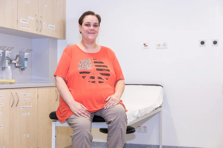Eine Patientin des Adipositaszentrum Witten nach dem operativen Eingriff. 