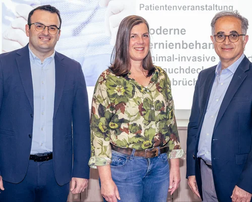 Die Experten des Marien Hospital Witten rund um Prof. Dr. Metin Senkal (rechts), Chefarzt der Klinik für Allgemein- und Viszeralchirurgie des Marien Hospital Witten, informierten die Teilnehmer über moderne Behandlungsmöglichkeiten bei Hernien.