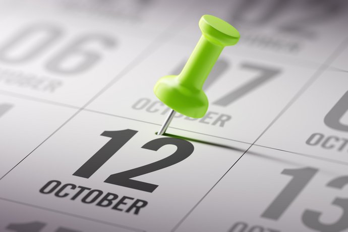 Kalender mit Pin auf dem 12. Oktober