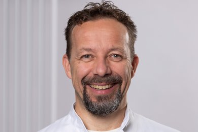  Dr. med. Jörn Treustedt