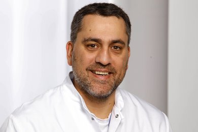 Dr. med. Bahman Gharavi