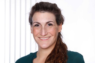Dr. Stefanie Hakim