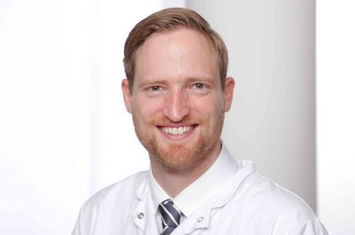 Dr. Lars Hendricks