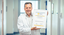 Freut sich über den erneuten Qualitätsnachweis des Qualitätsverbund Beckenboden des Marien Hospital Witten: Prof. Dr. Sven Schiermeier, Direktor des Zentrum für Frauenheilkunde und Geburtshilfe der St. Elisabeth Gruppe und Chefarzt der Frauenklinik und Geburtshilfe des Marien Hospital Witten.